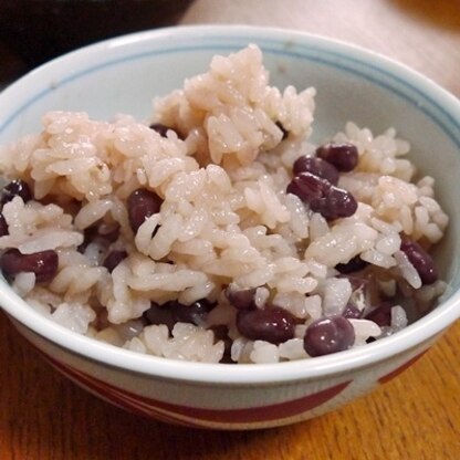 お正月の残りの冷凍切り餅がもっちりお赤飯に大変身です^^
これからはもち米を買うことがなくなっちゃうかもー